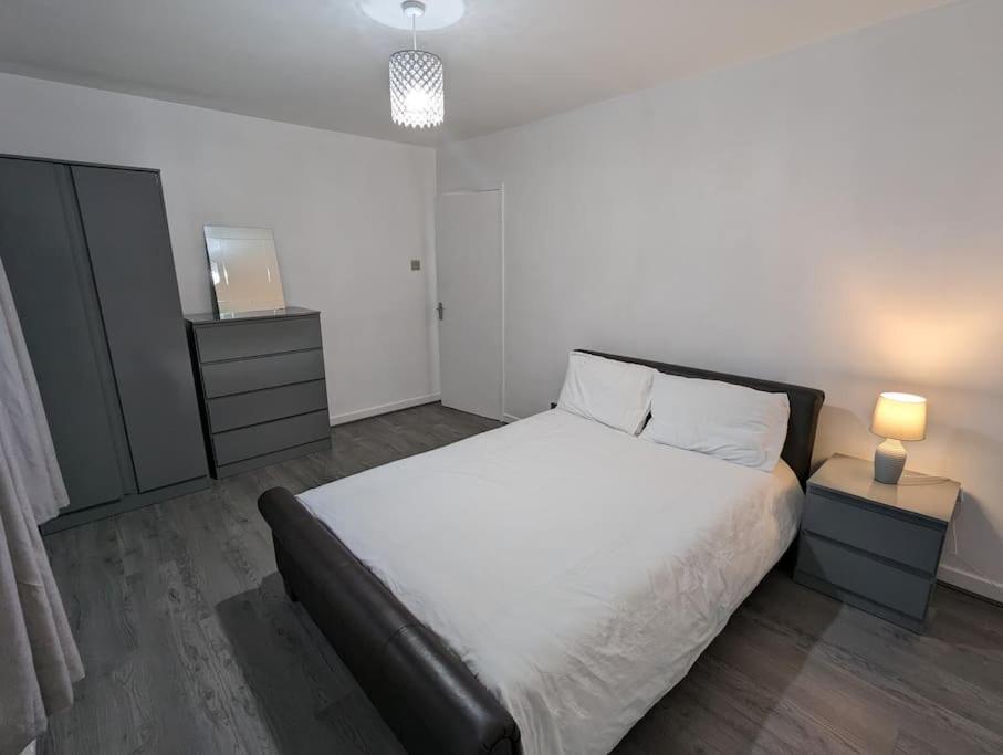 3 Bedroom Apartment Sleeps 8 Edynburg Zewnętrze zdjęcie